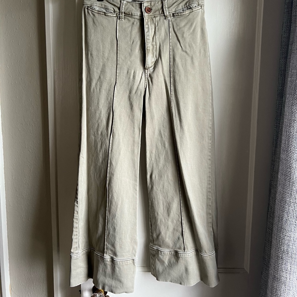 Anthropologie’s Chino Olive Green Cropped Pants